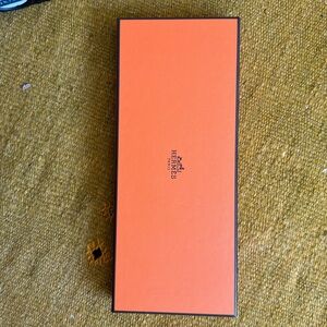 Hermes box